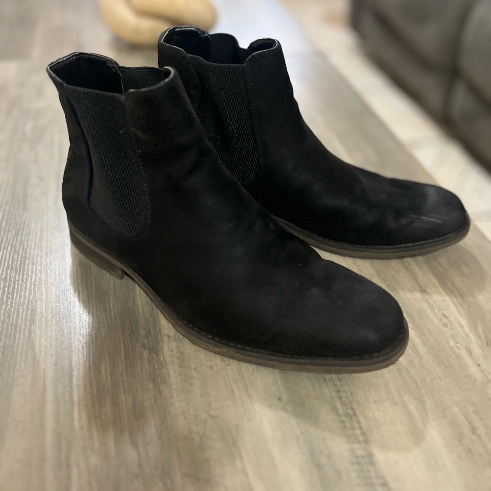 Suede Chelsea boots